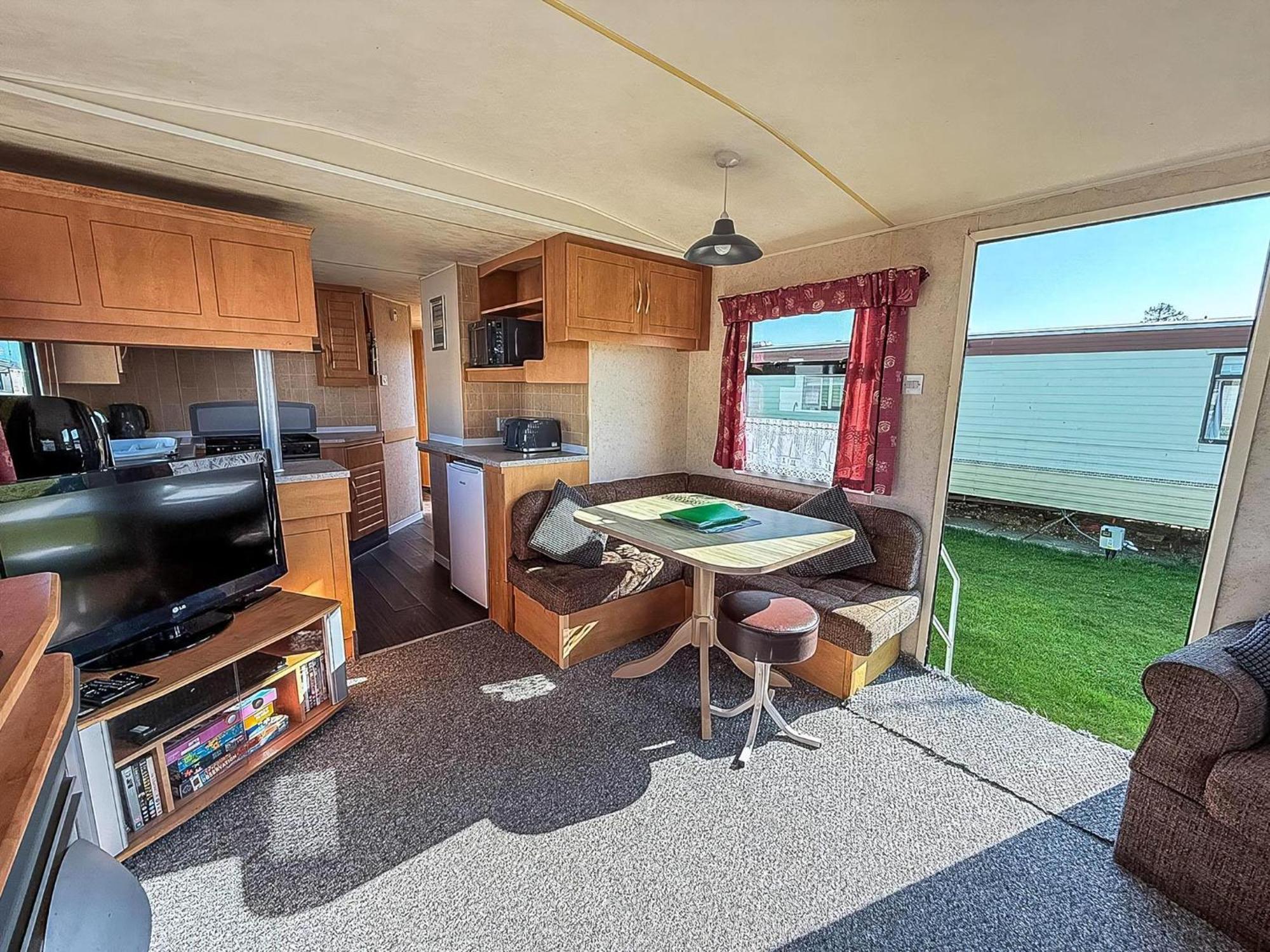 8 Berth Caravan With Free Wifi At Heacham Holiday Park In Norfolk Ref 21008E Екстер'єр фото