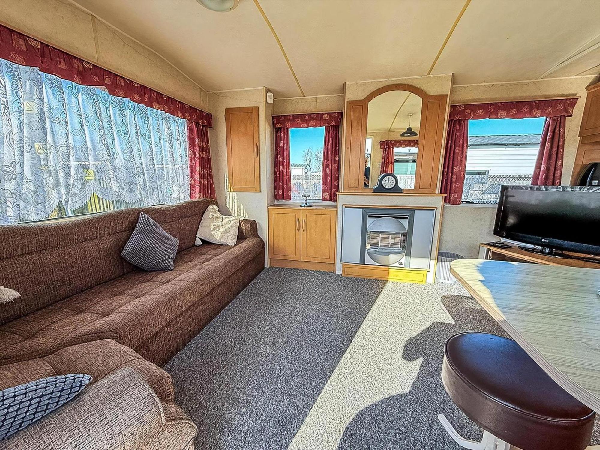 8 Berth Caravan With Free Wifi At Heacham Holiday Park In Norfolk Ref 21008E Екстер'єр фото